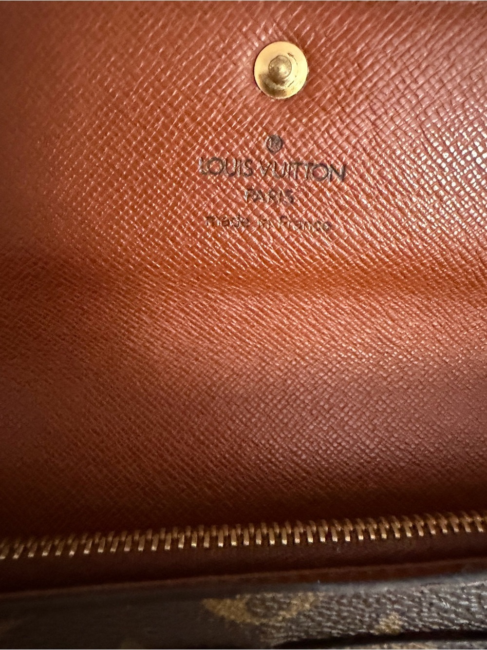 Vintage Authentic Louis Vuitton Monogram Sarah Wallet - Picture 7 of 14